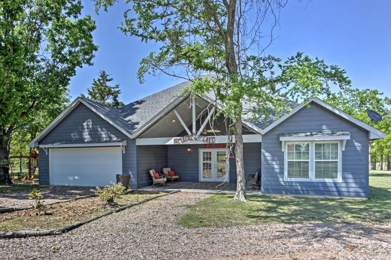 Modern Retreat With Gas Grill - Walk To Lake Texoma! Kingston Exterior photo