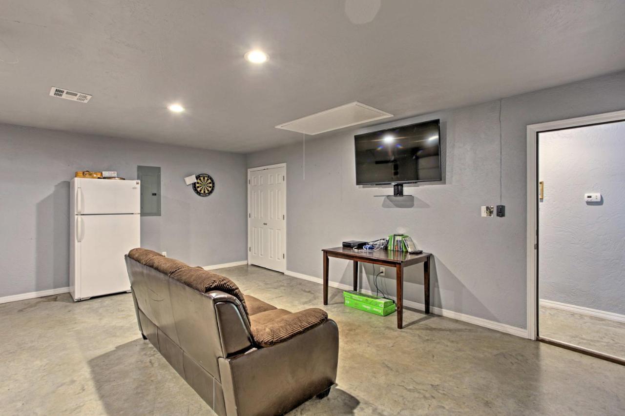 Modern Retreat With Gas Grill - Walk To Lake Texoma! Kingston Exterior photo